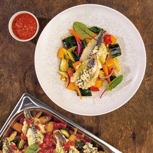 Śledź w tempurze / dynia / cukinia / seler naciowy / pomidory